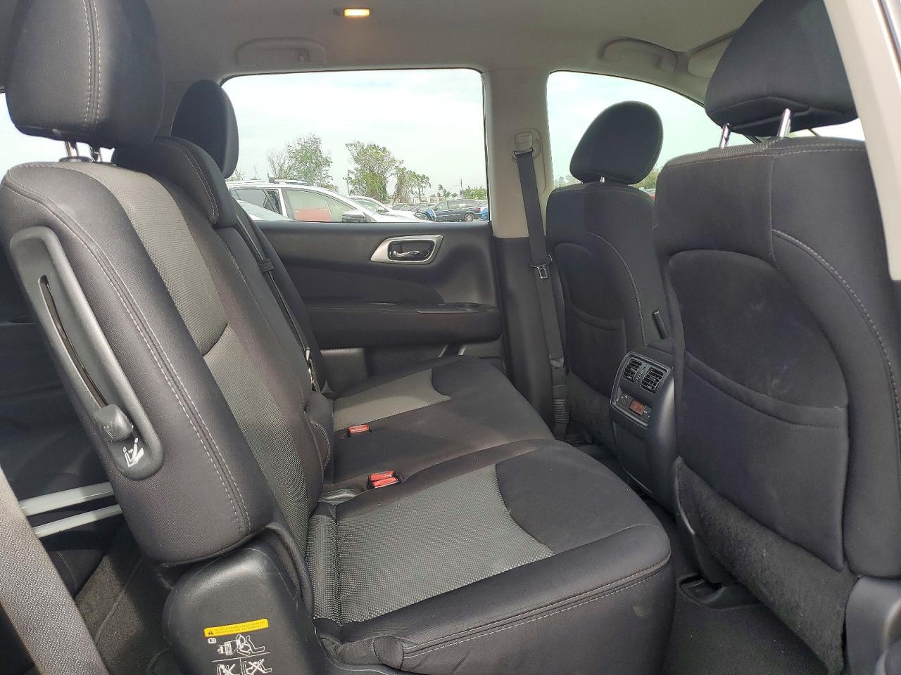 2017 NISSAN PATHFINDER