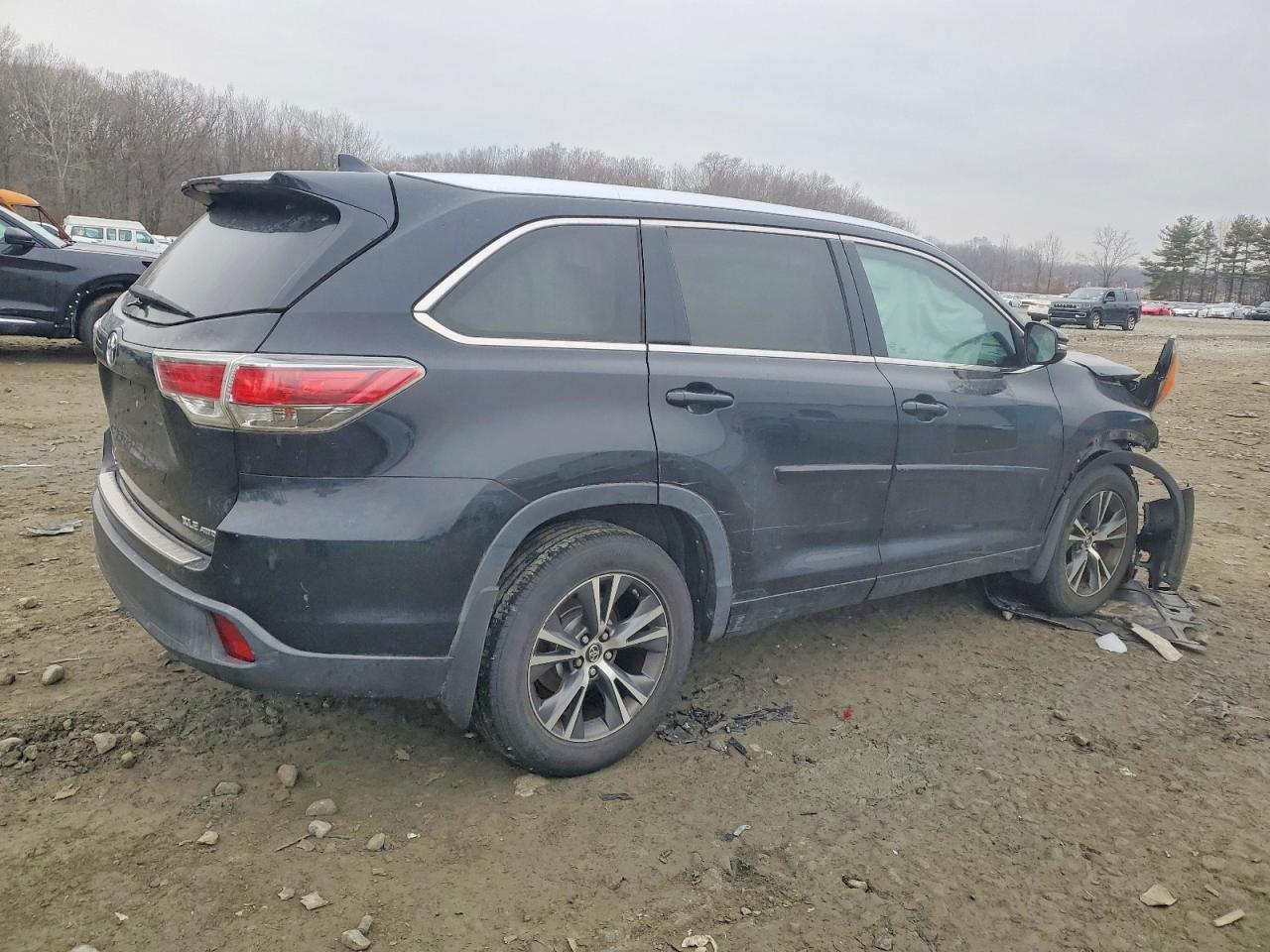 2016 TOYOTA HIGHLANDER
