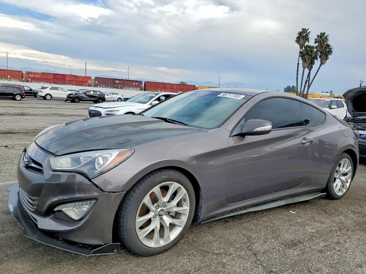 2013 HYUNDAI GENESIS