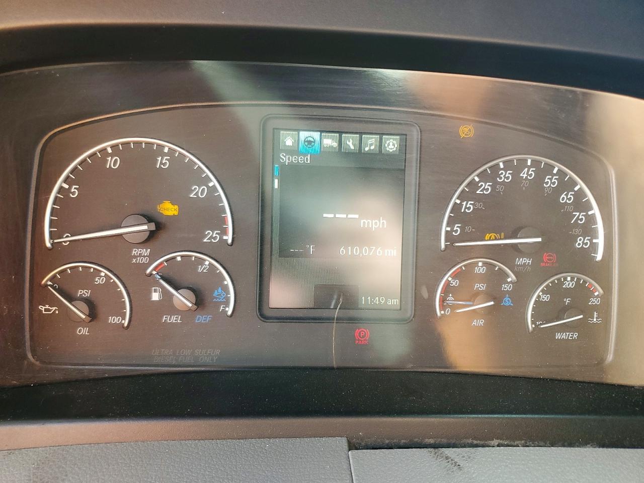 2020 FREIGHTLINER CASCADIA 126