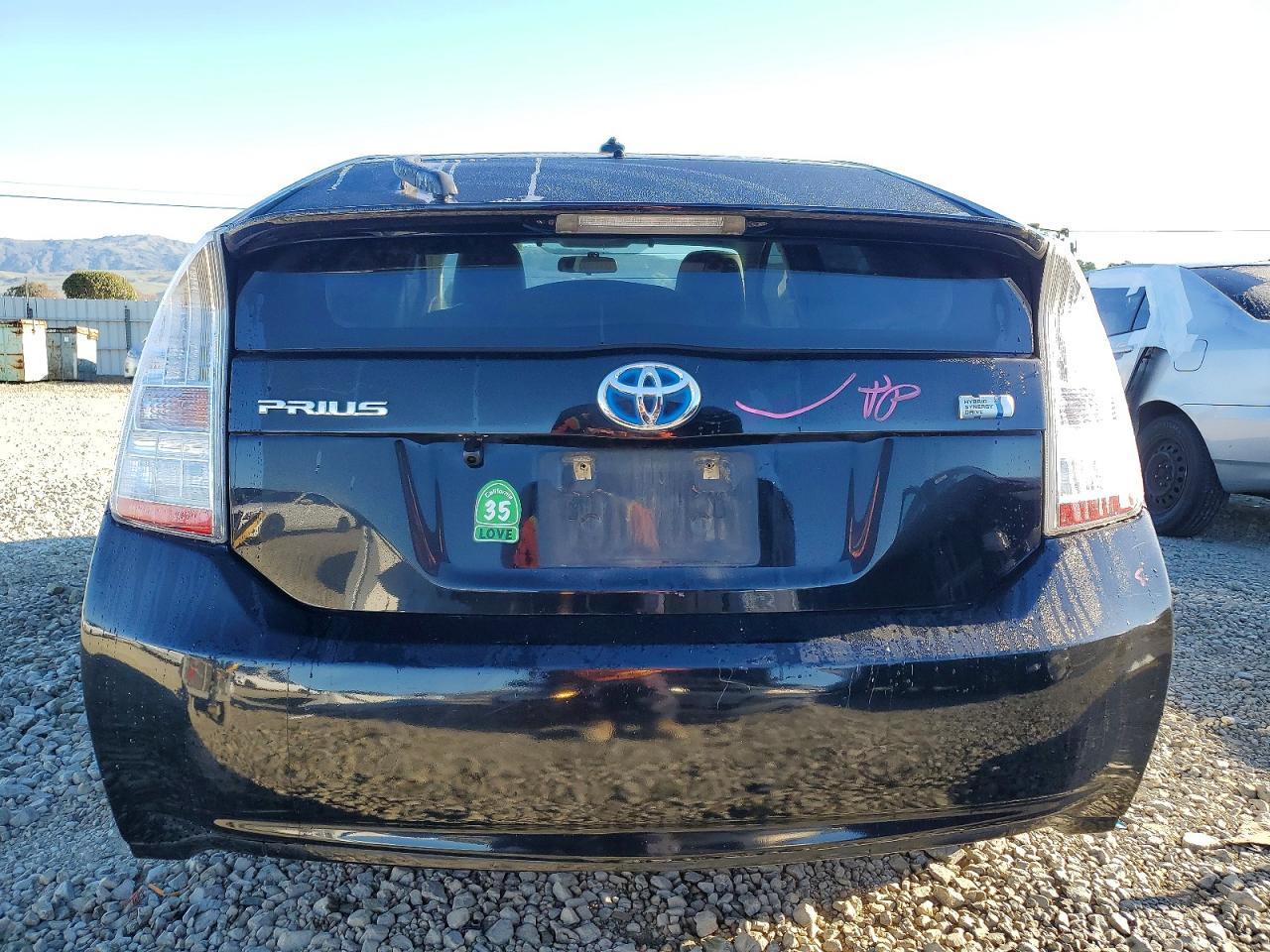2011 TOYOTA PRIUS