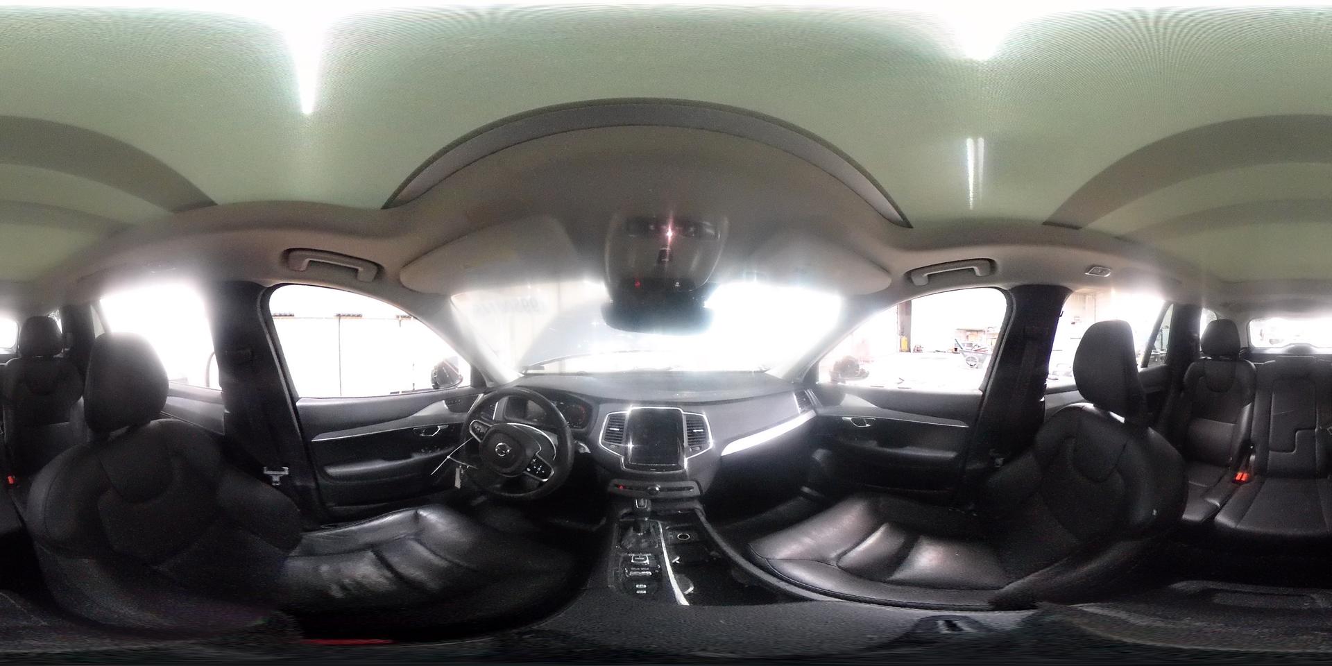 2016 VOLVO XC90