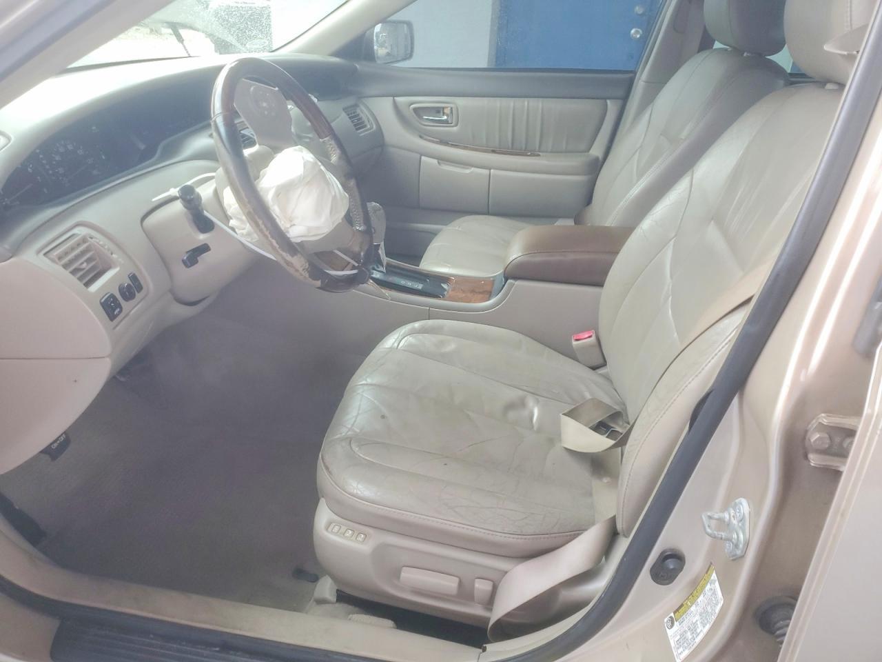 2004 TOYOTA Avalon