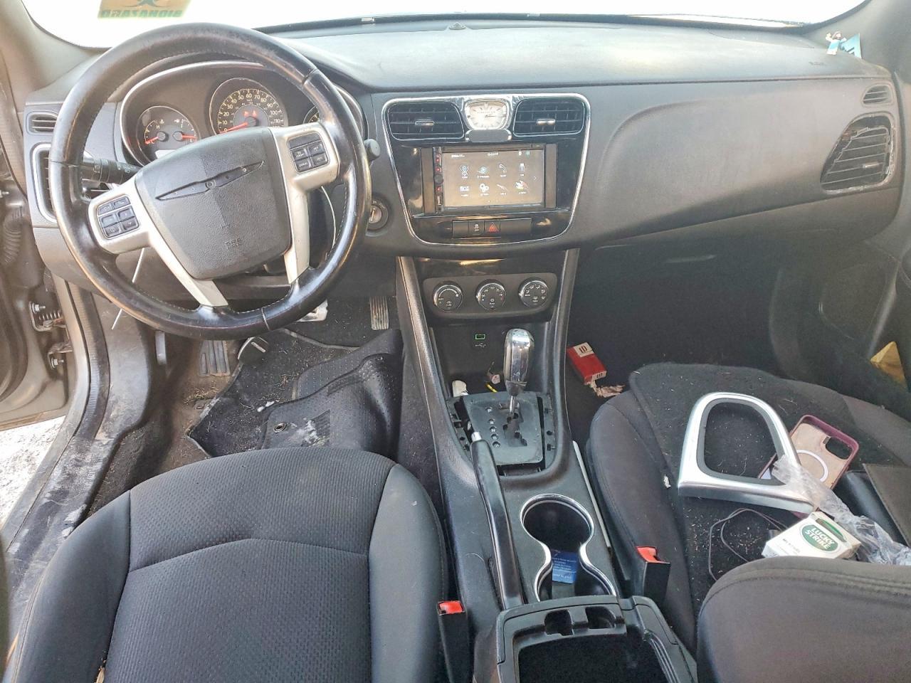 2013 CHRYSLER 200