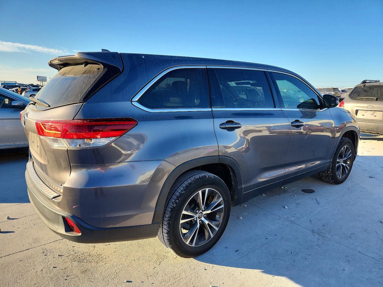 2018 TOYOTA HIGHLANDER