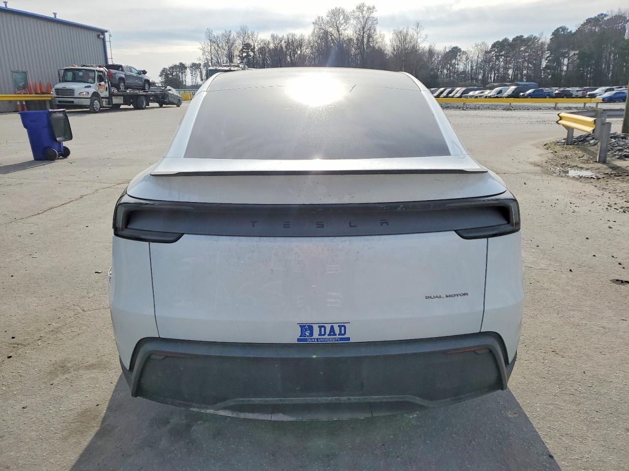 2026 TESLA MODEL Y