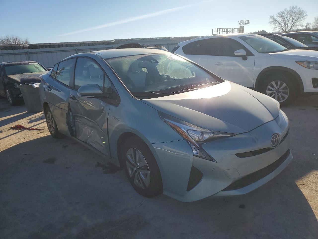 2017 TOYOTA PRIUS