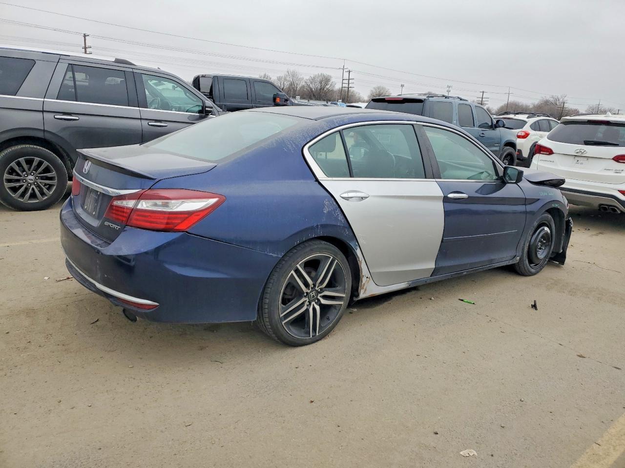 2017 HONDA ACCORD