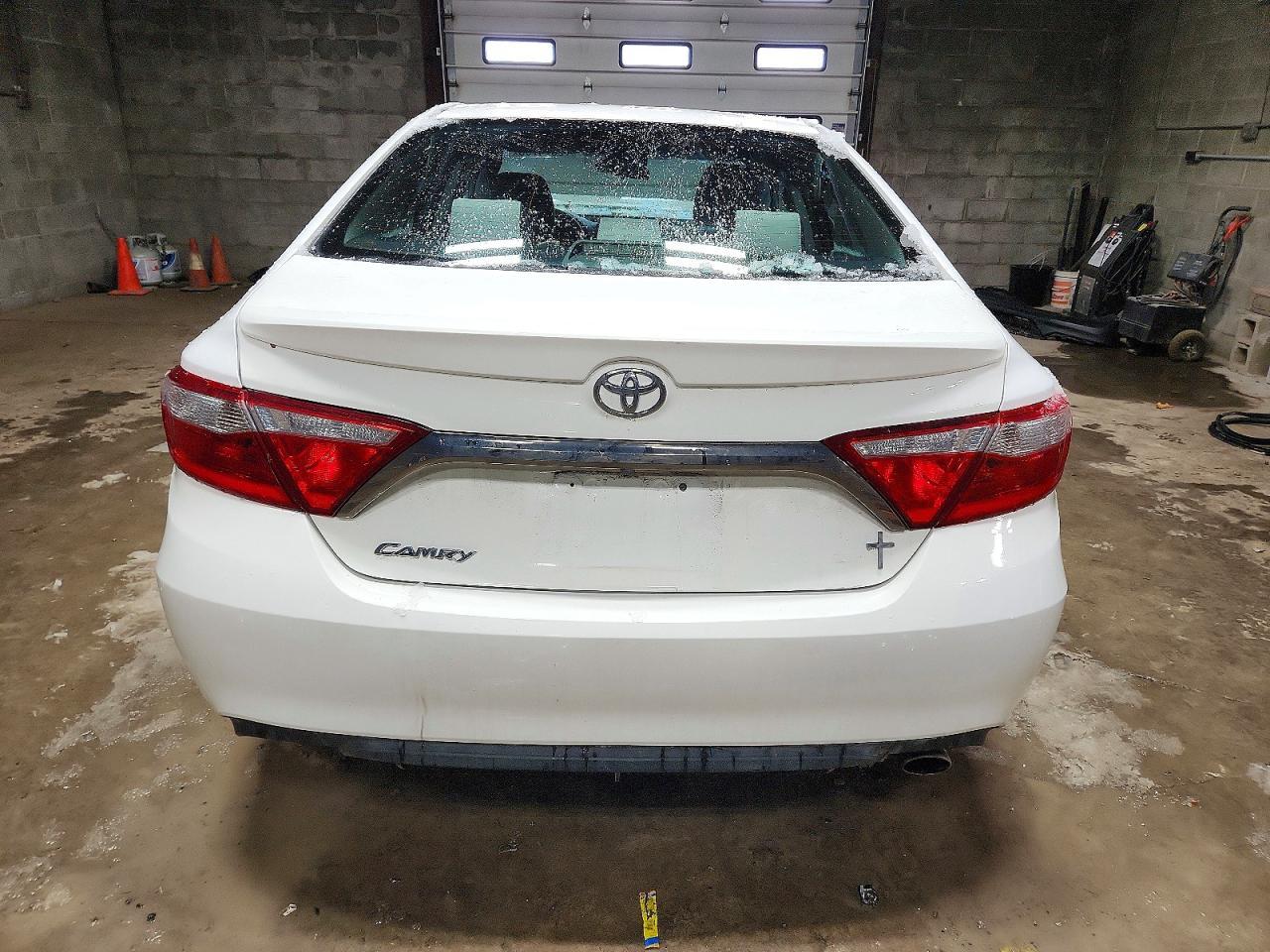 2015 TOYOTA CAMRY