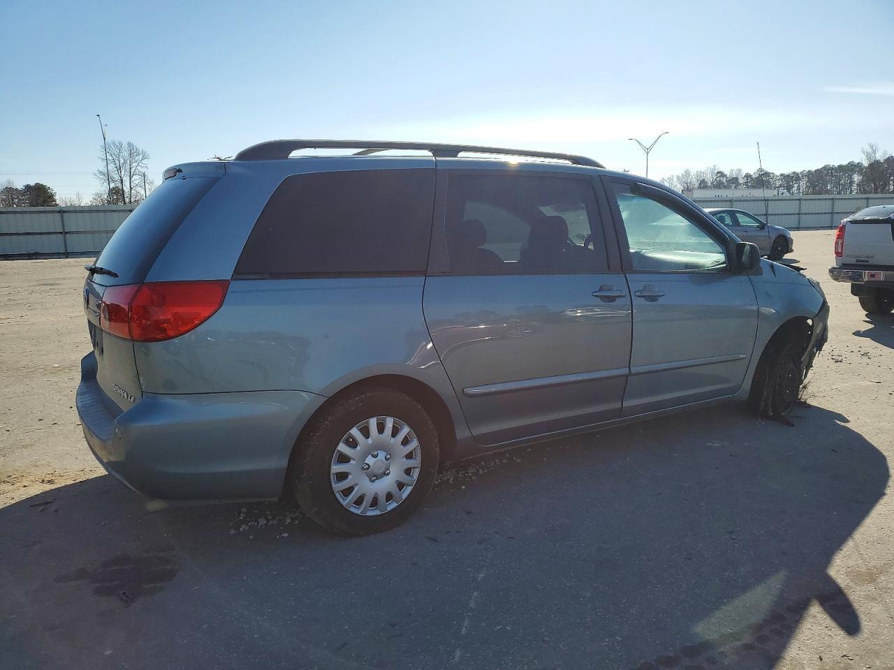 2006 TOYOTA SIENNA