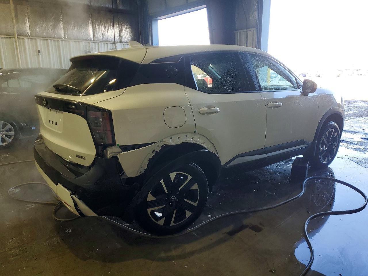 2025 NISSAN KICKS