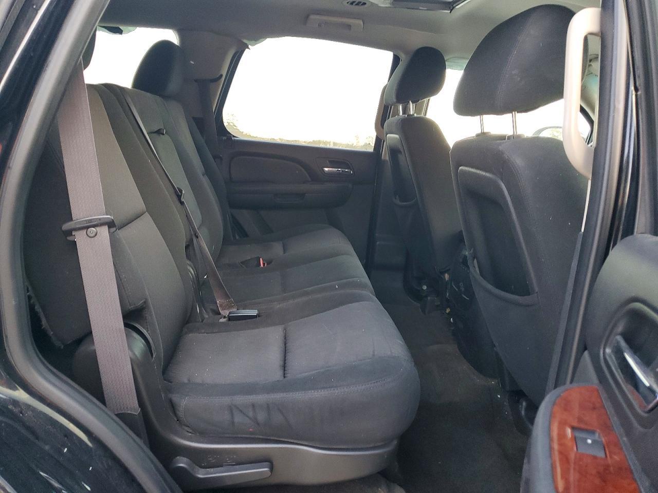 2011 CHEVROLET Tahoe