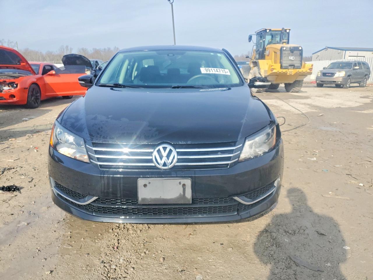 2015 VOLKSWAGEN Passat