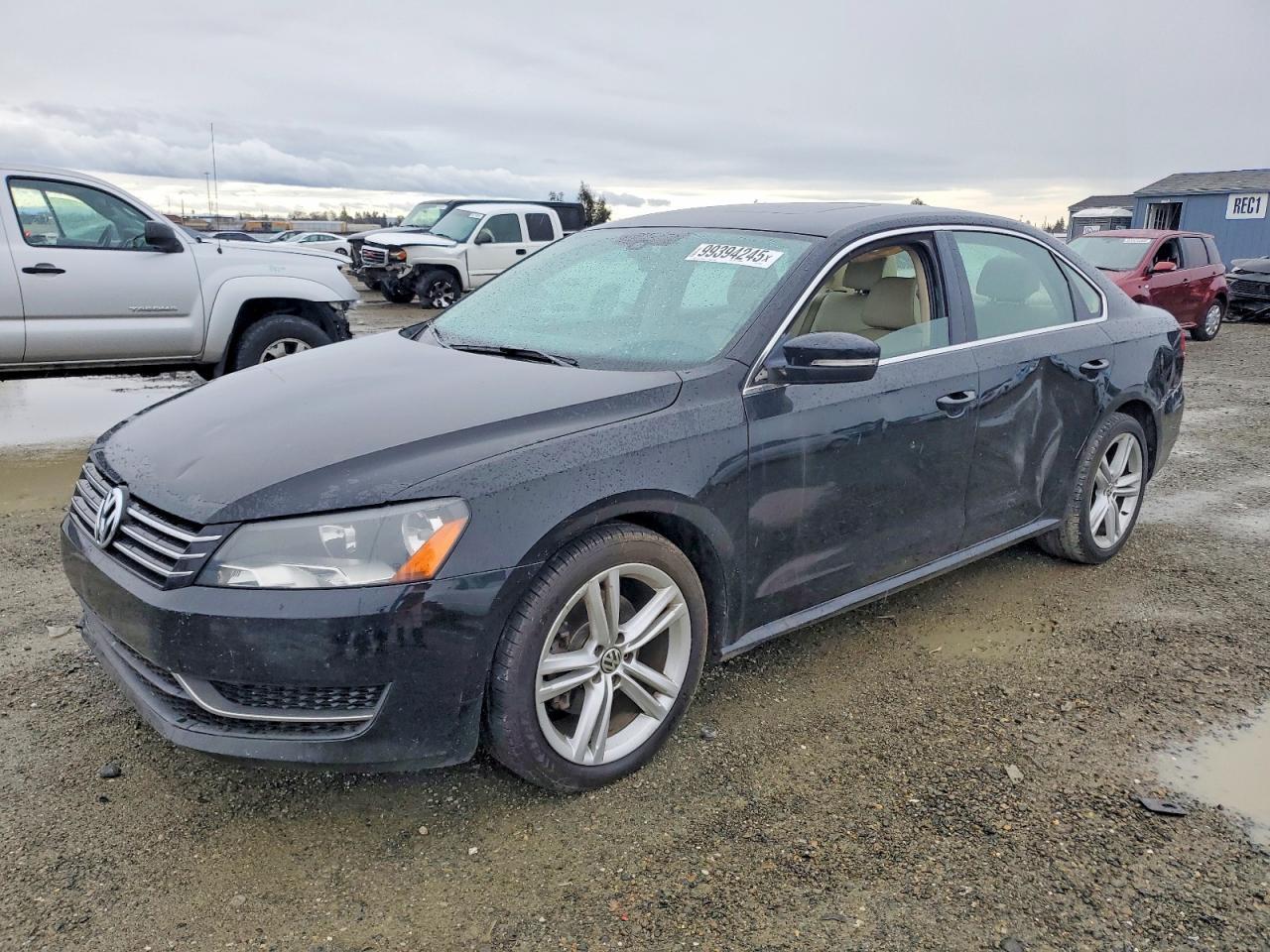 2014 VOLKSWAGEN Passat
