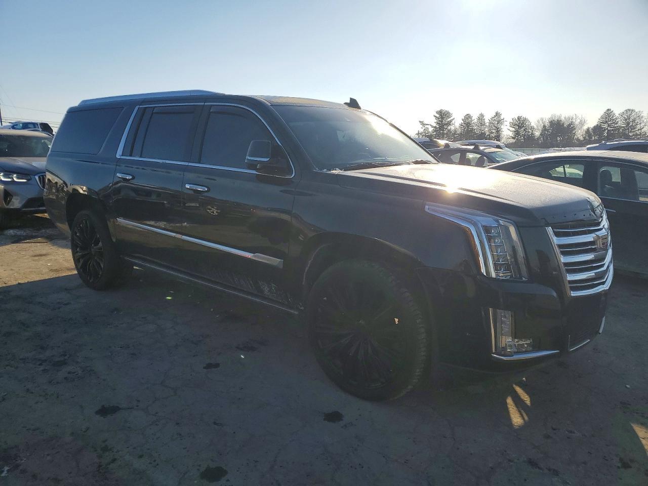 2019 CADILLAC Escalade ESV