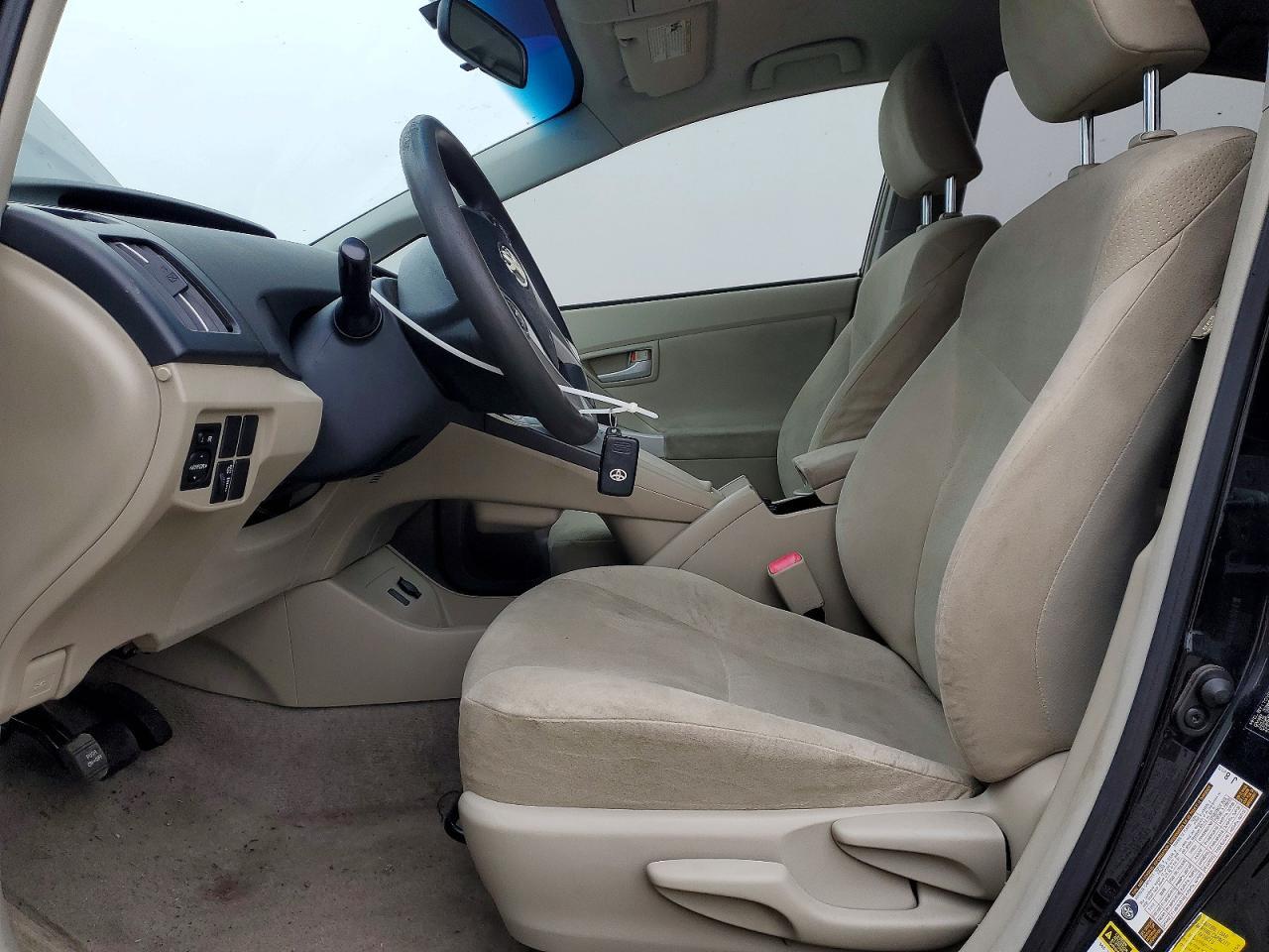 2011 TOYOTA PRIUS