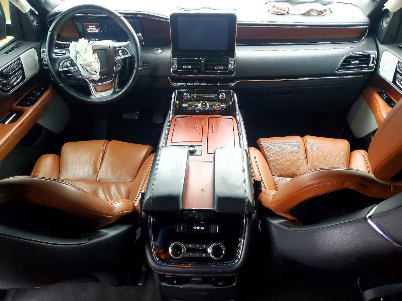 2021 LINCOLN Navigator