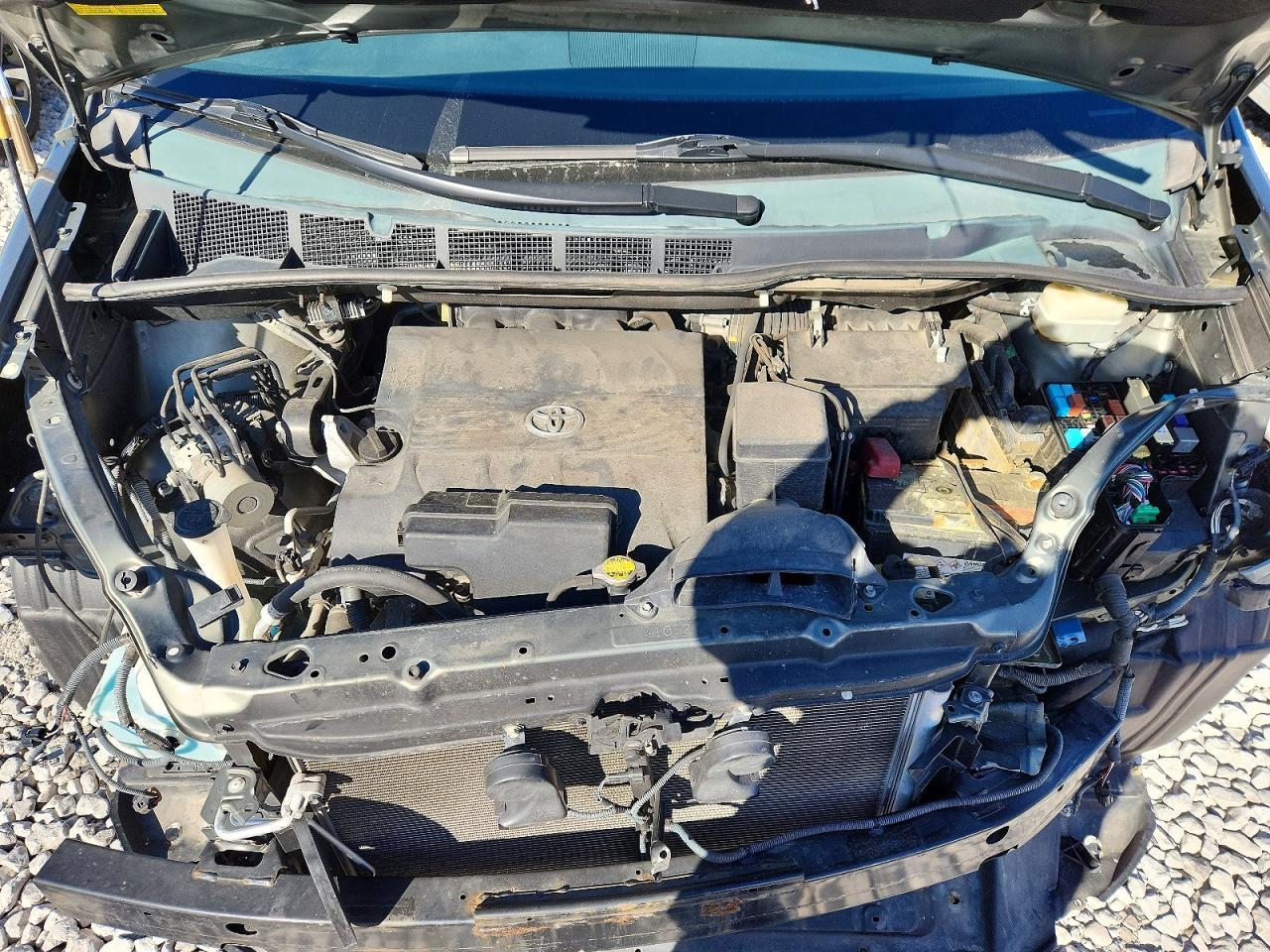 2012 TOYOTA SIENNA