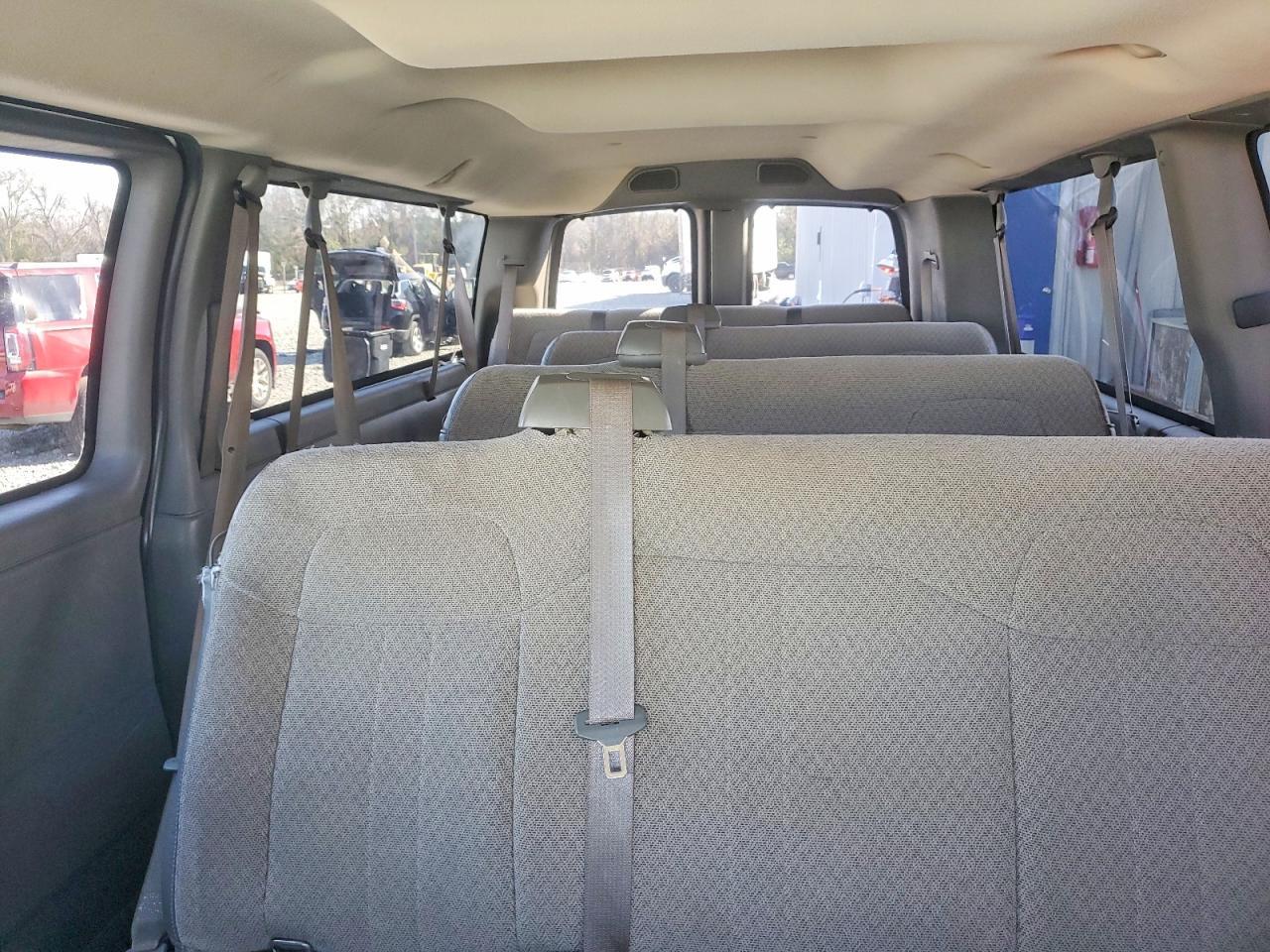 2014 CHEVROLET Express 3500