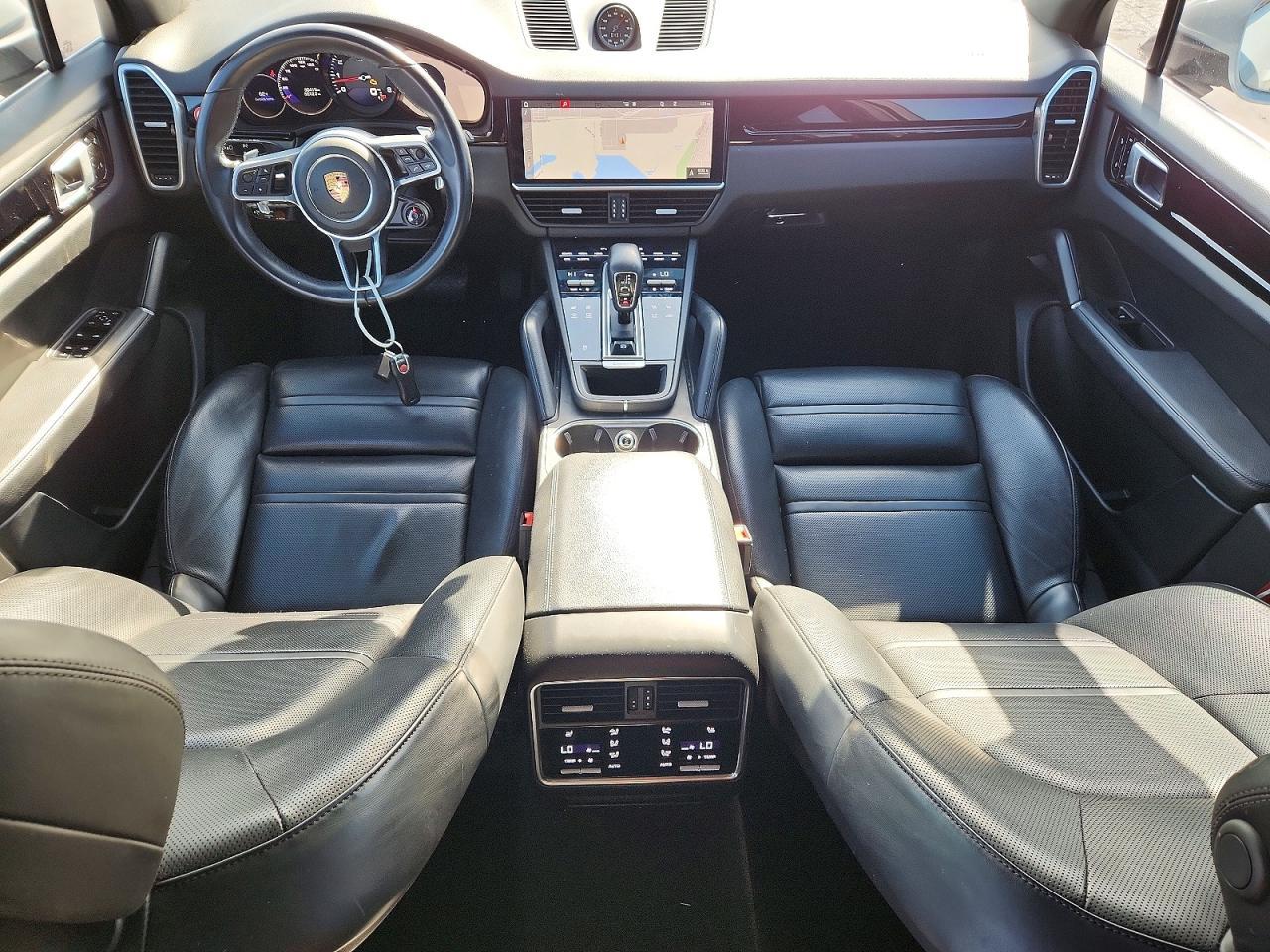 2019 PORSCHE CAYENNE