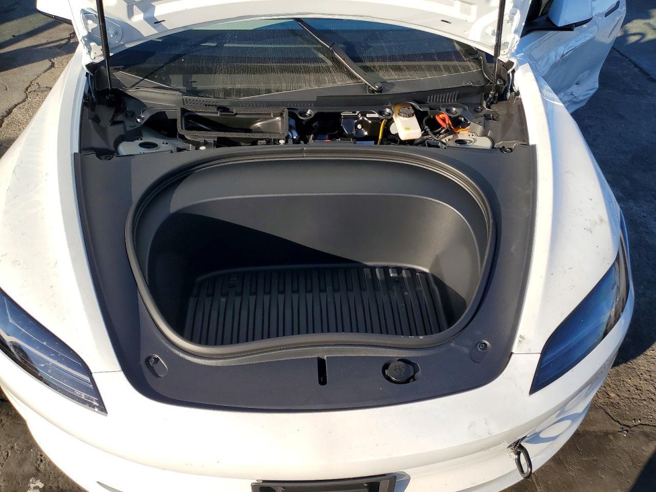 2026 TESLA MODEL 3