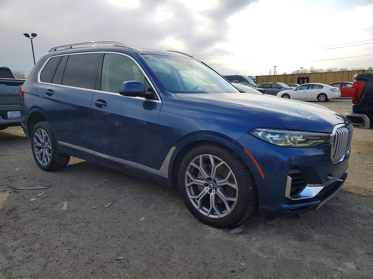 2021 BMW X7