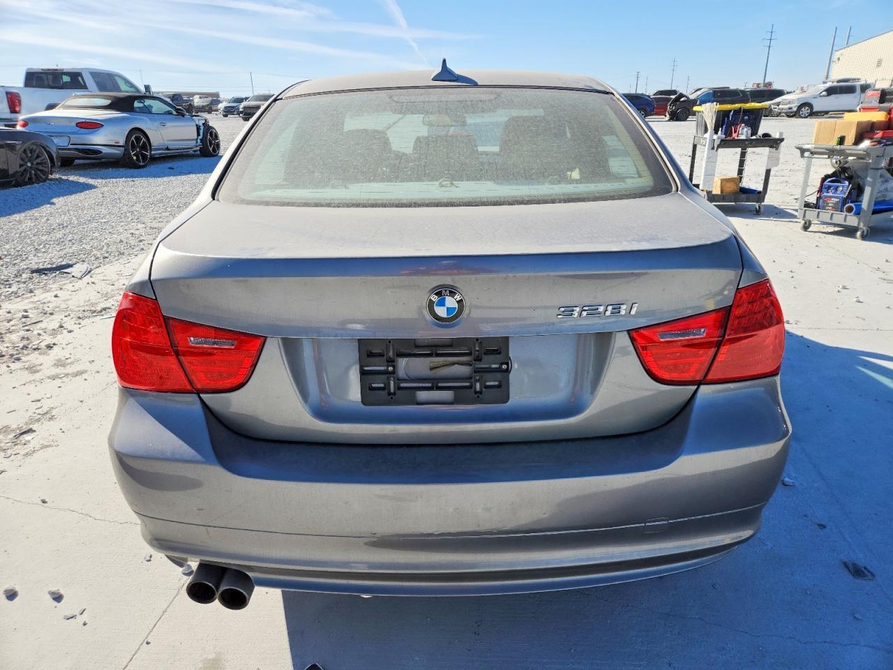 2011 BMW 3 SERIES