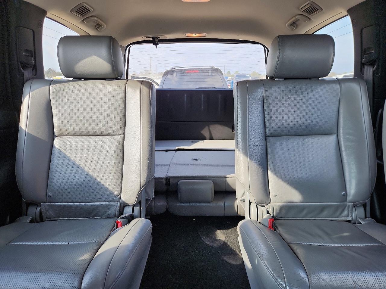 2013 TOYOTA Sequoia