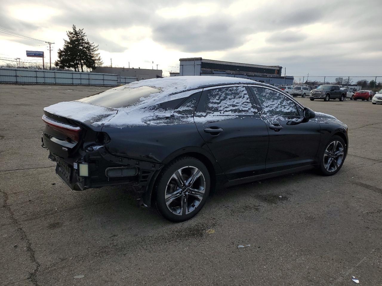 2022 KIA K5