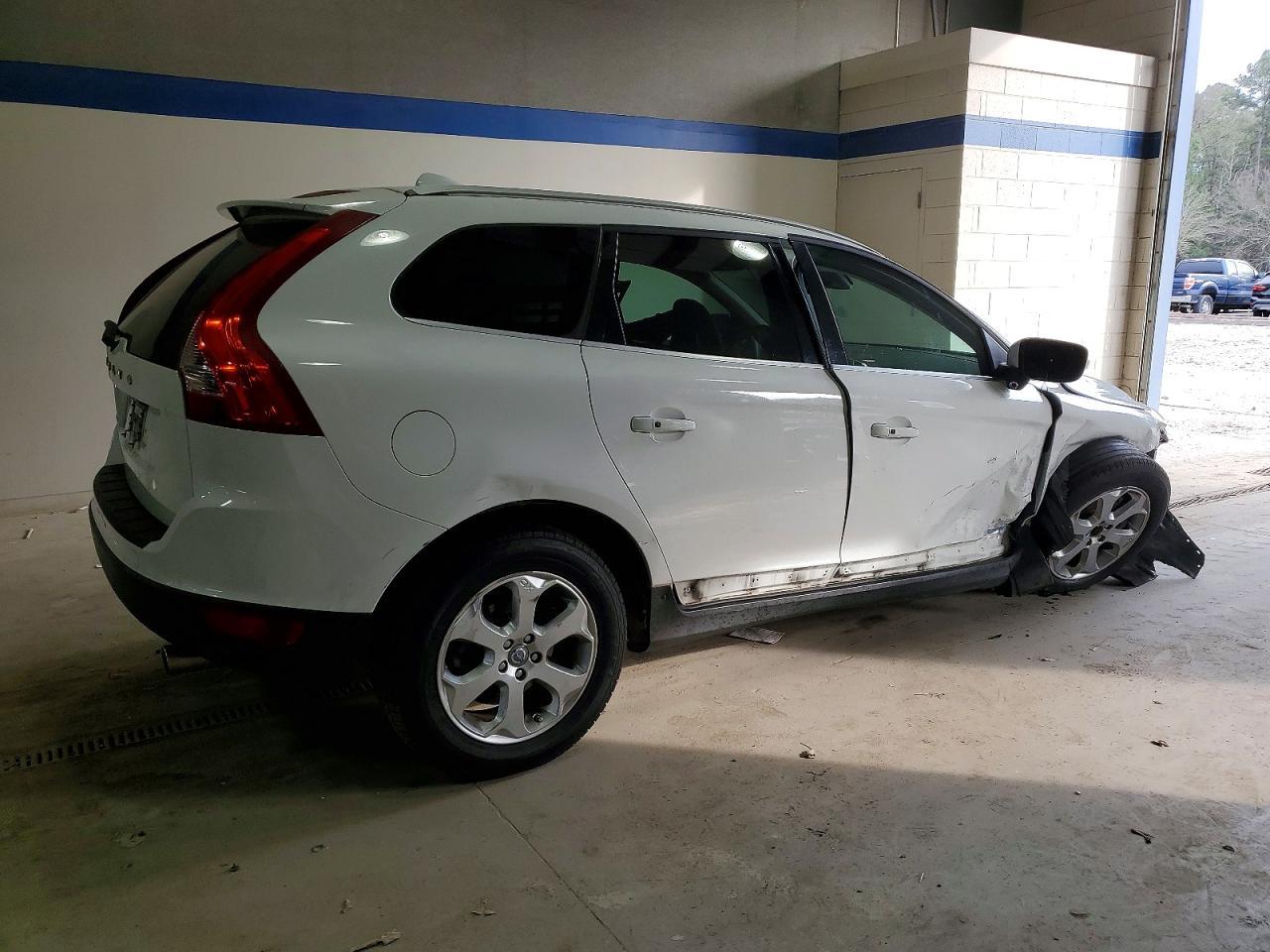 2013 VOLVO XC60