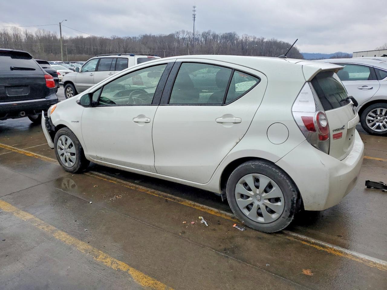 2014 TOYOTA Prius c