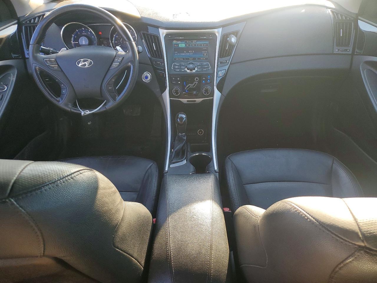 2011 HYUNDAI SONATA
