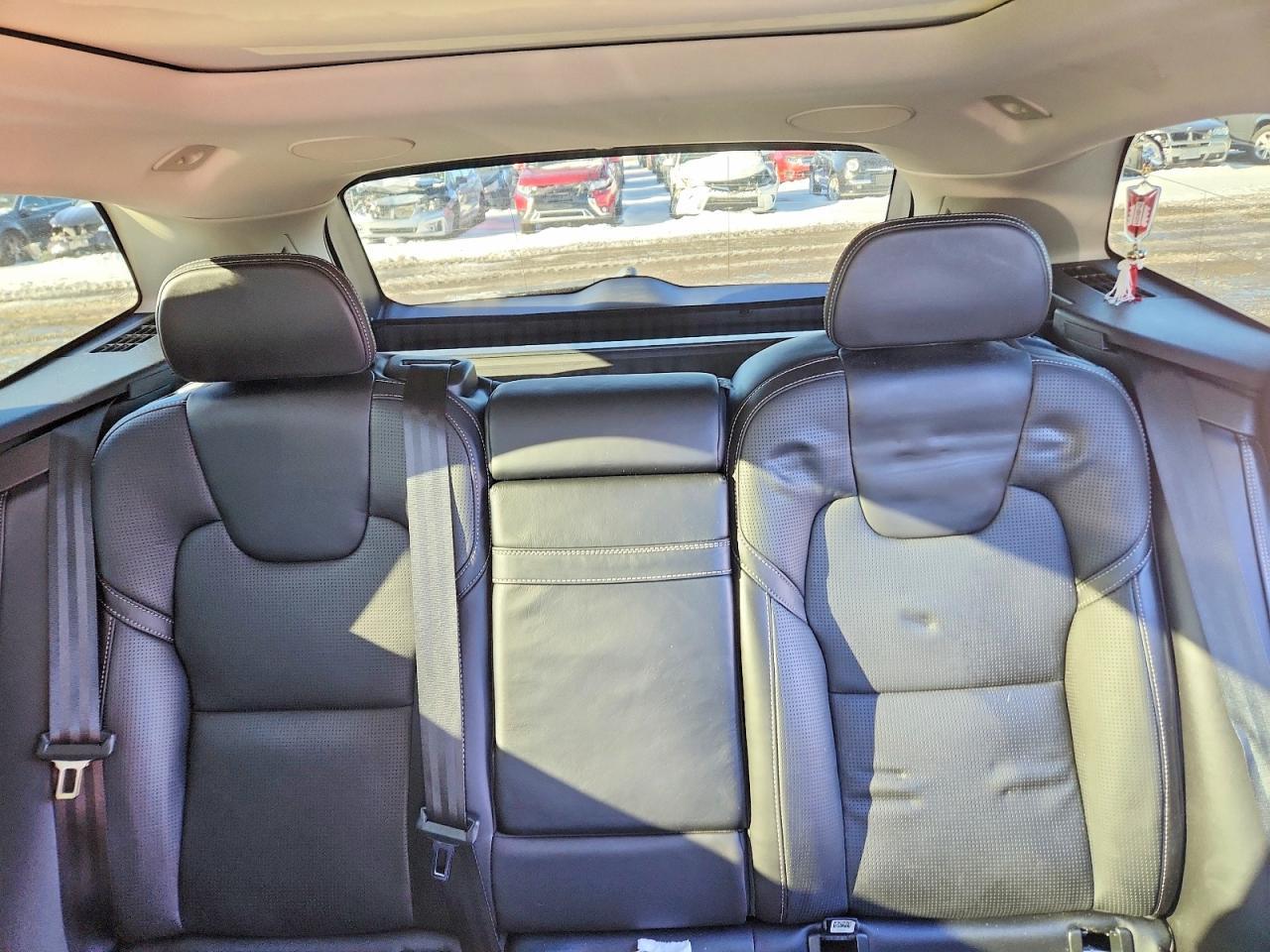 2021 VOLVO XC60