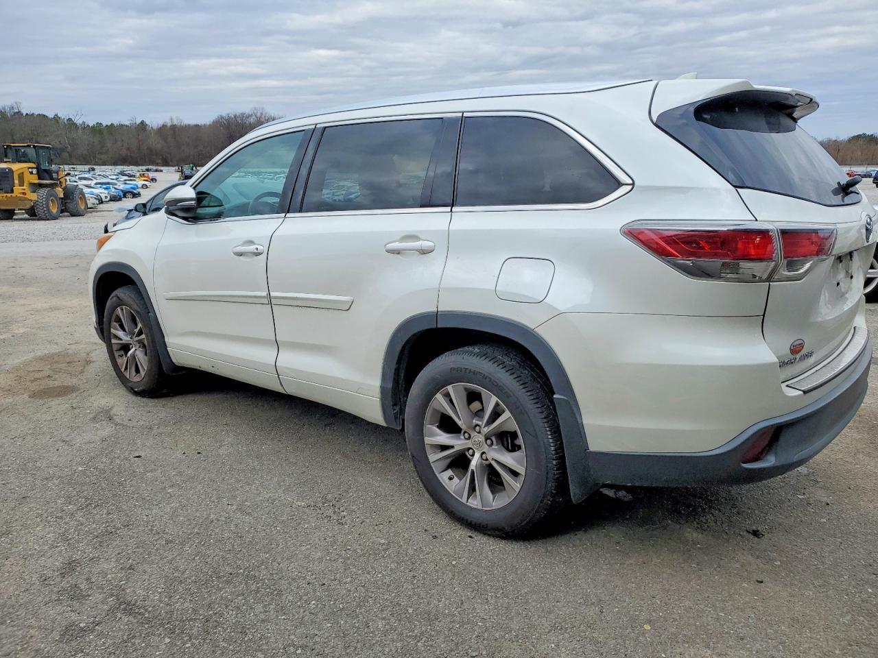 2015 TOYOTA HIGHLANDER