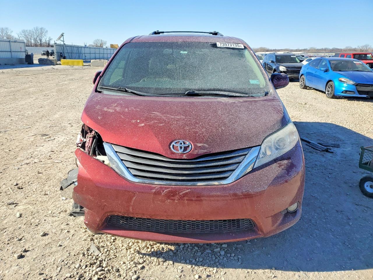 2013 TOYOTA SIENNA