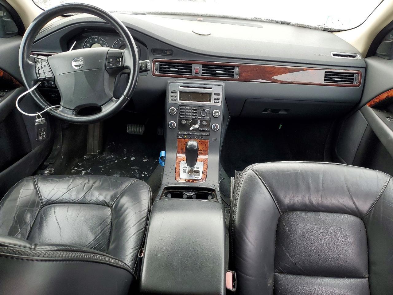 2008 VOLVO XC70