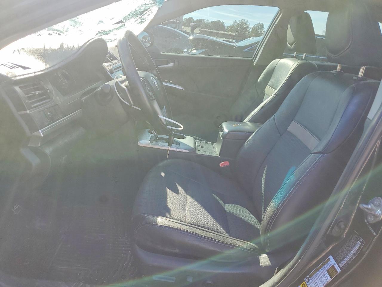 2014 TOYOTA CAMRY