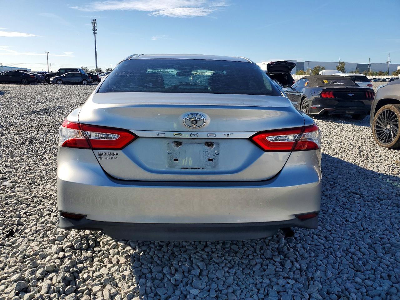 2018 TOYOTA CAMRY