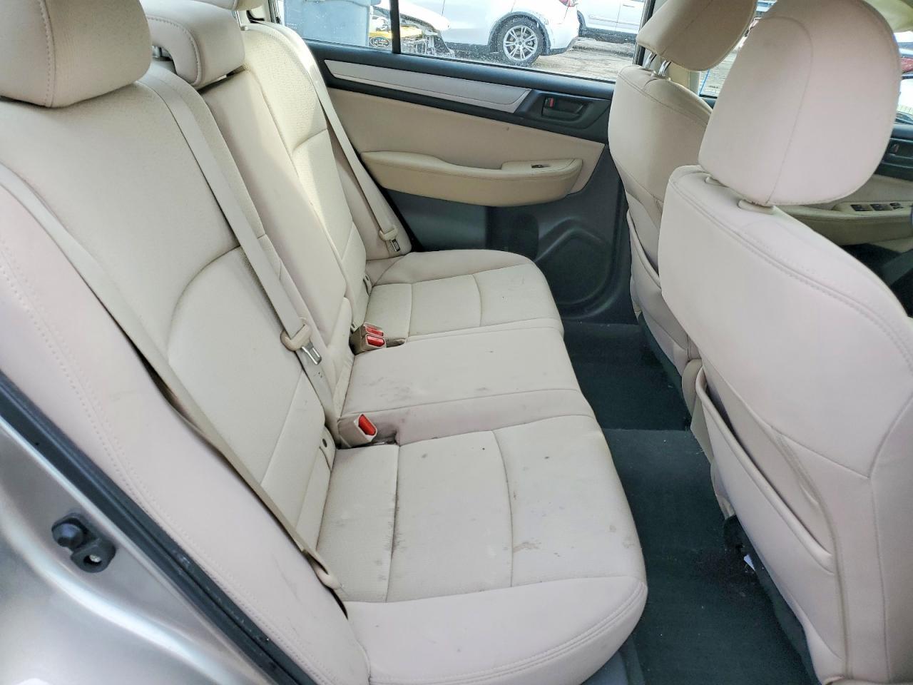 2017 SUBARU Legacy
