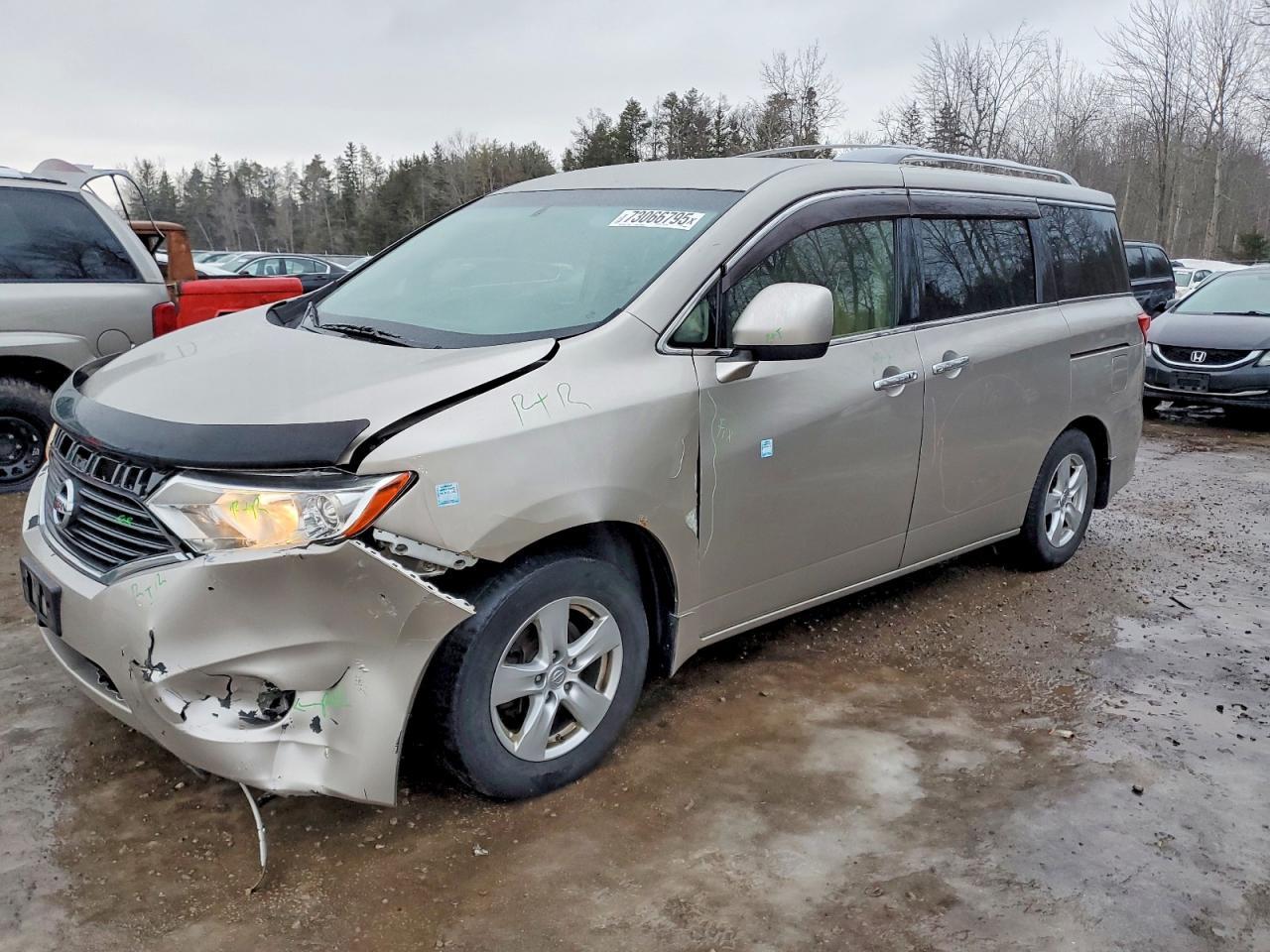 2013 NISSAN Quest
