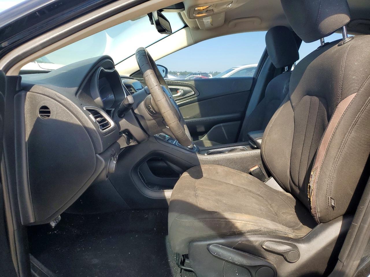 2015 CHRYSLER 200