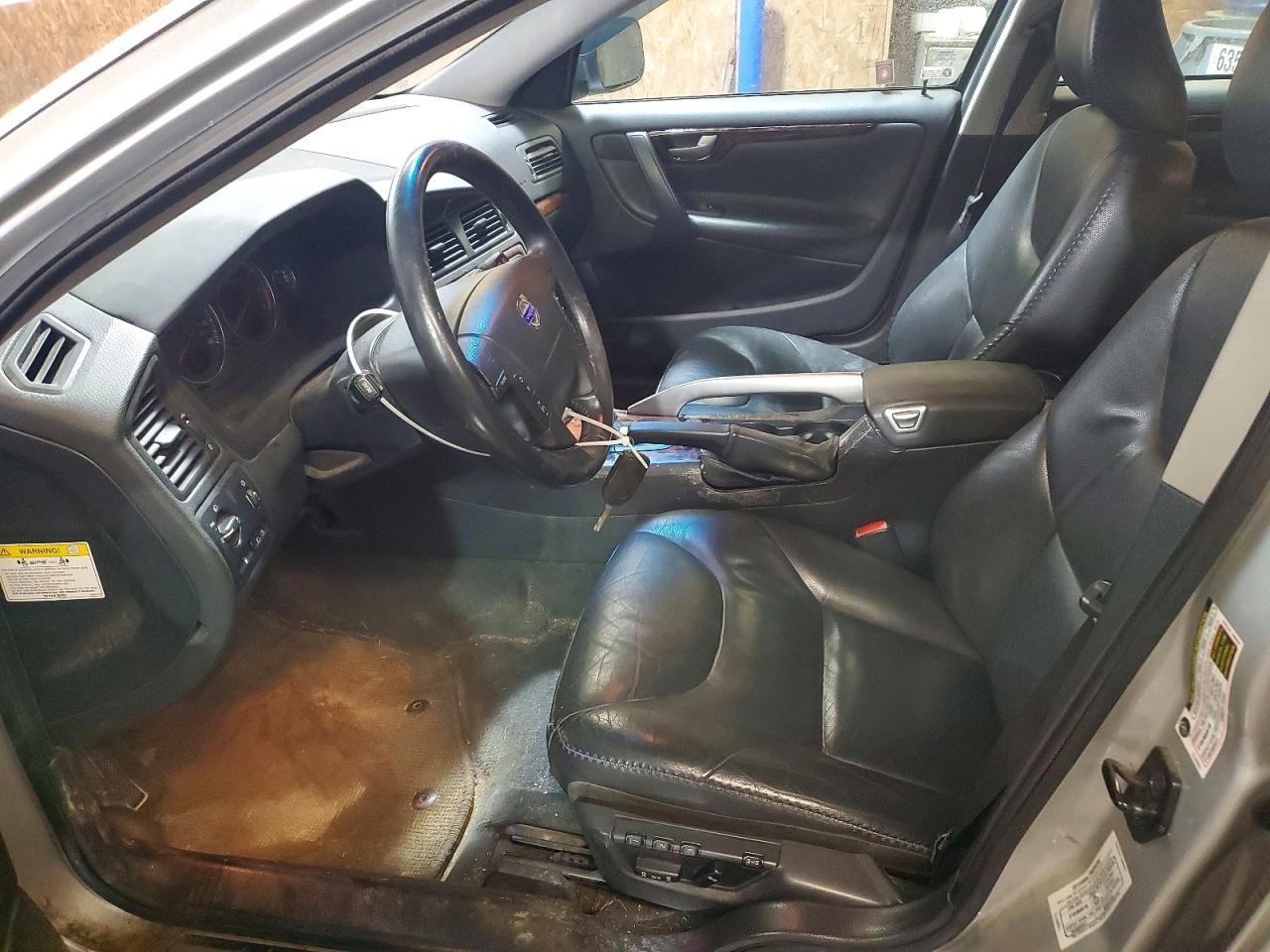 2005 VOLVO XC70
