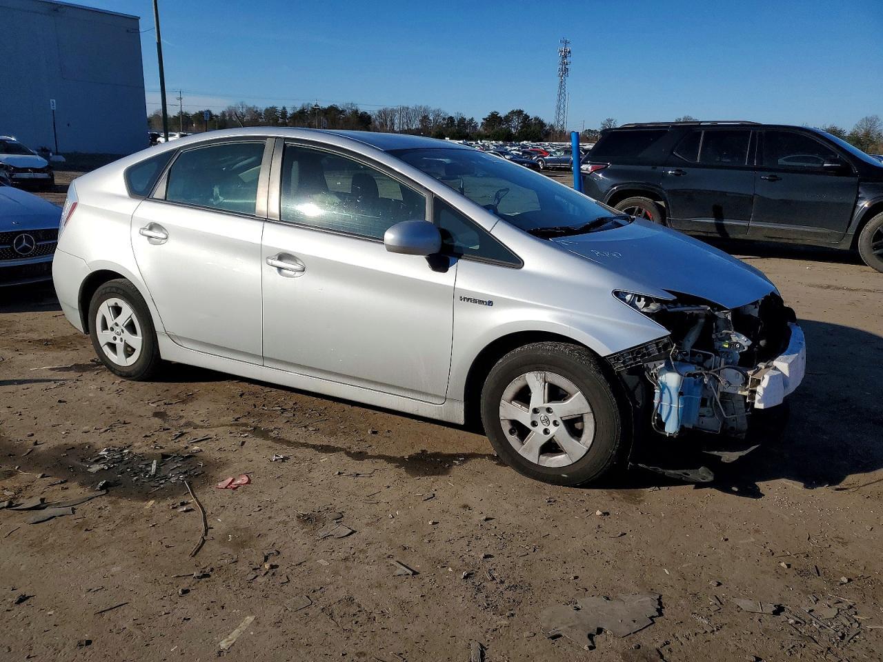2011 TOYOTA PRIUS