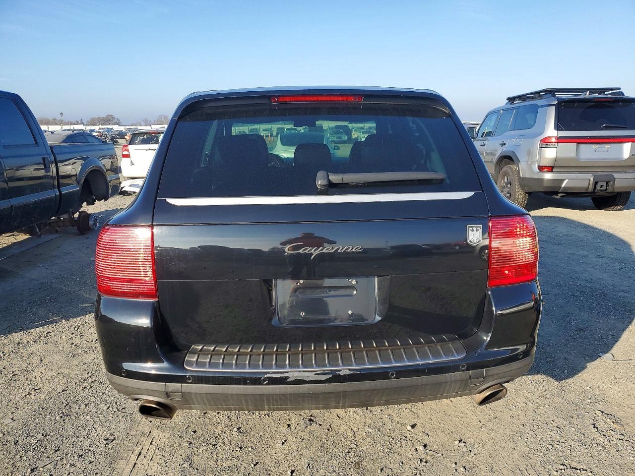 2004 PORSCHE CAYENNE