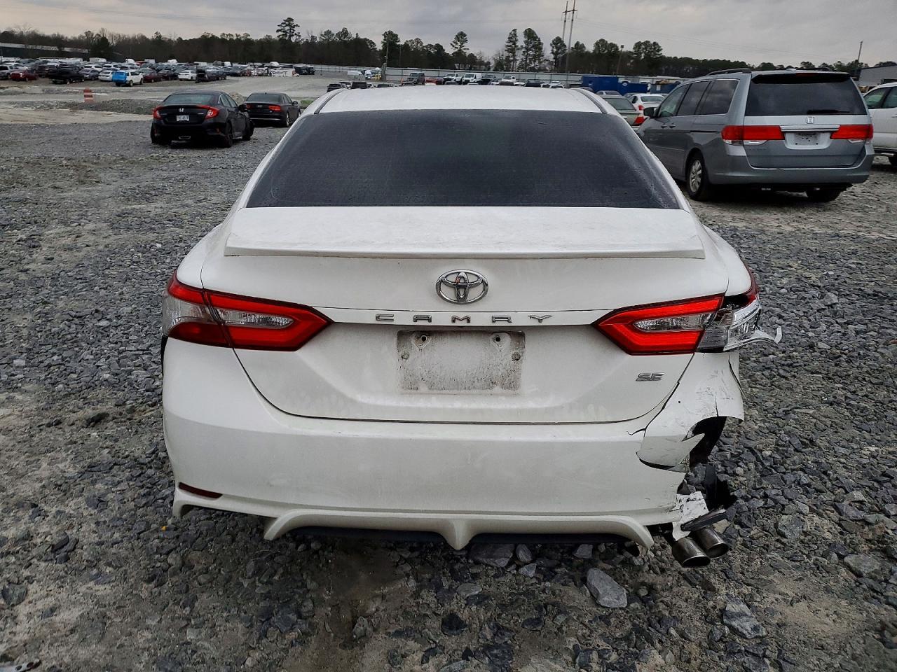 2018 TOYOTA CAMRY