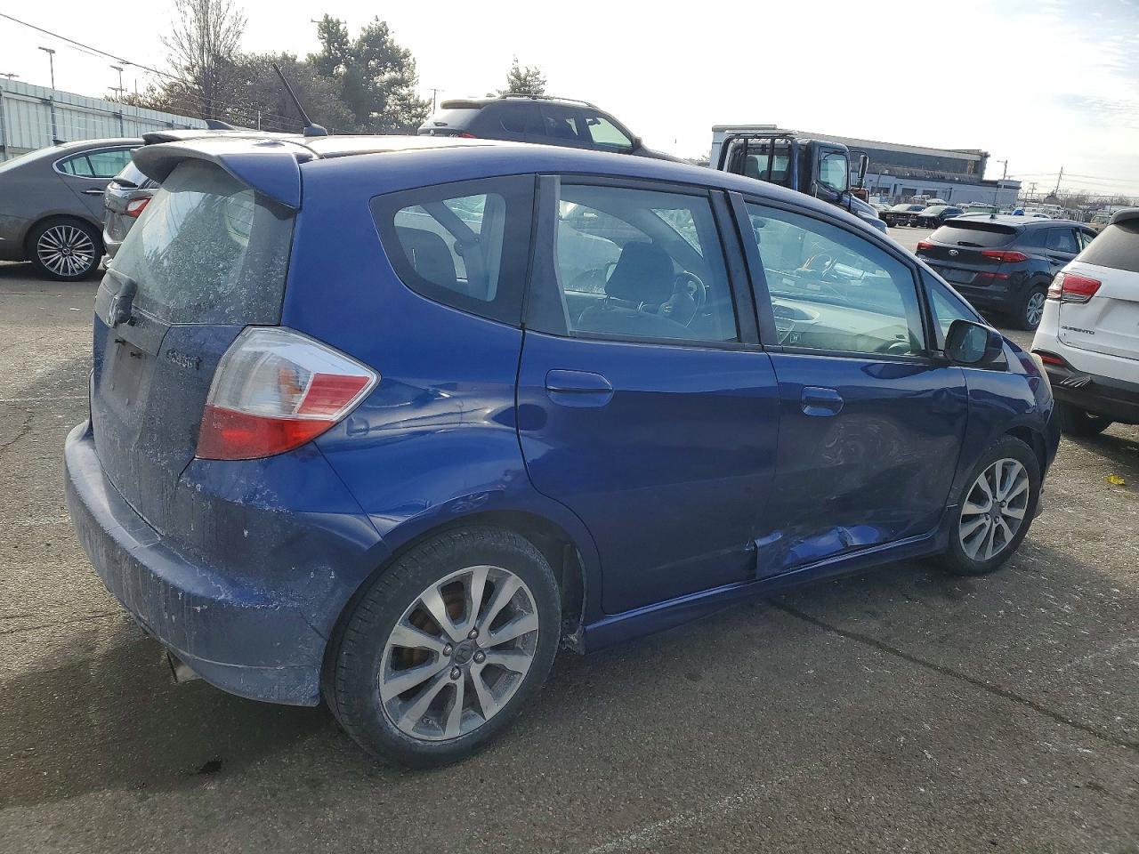 2012 HONDA FIT