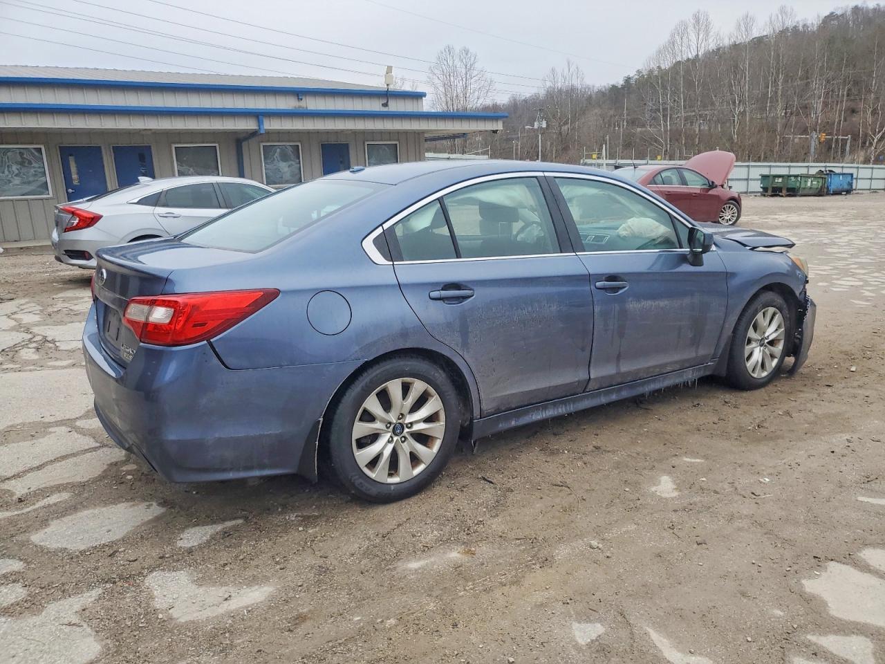 2015 SUBARU Legacy