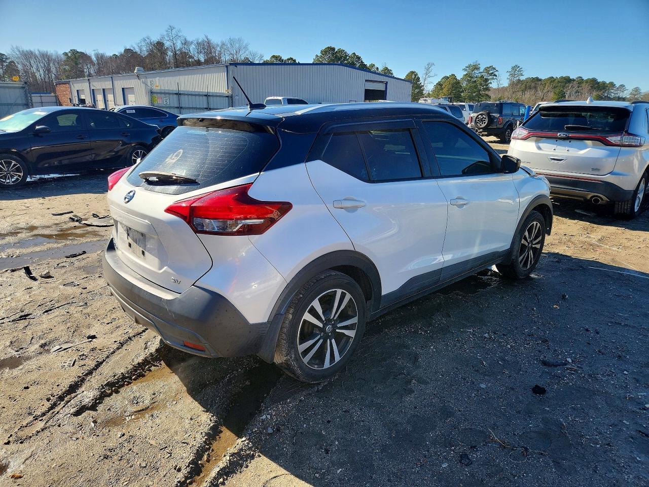 2019 NISSAN KICKS