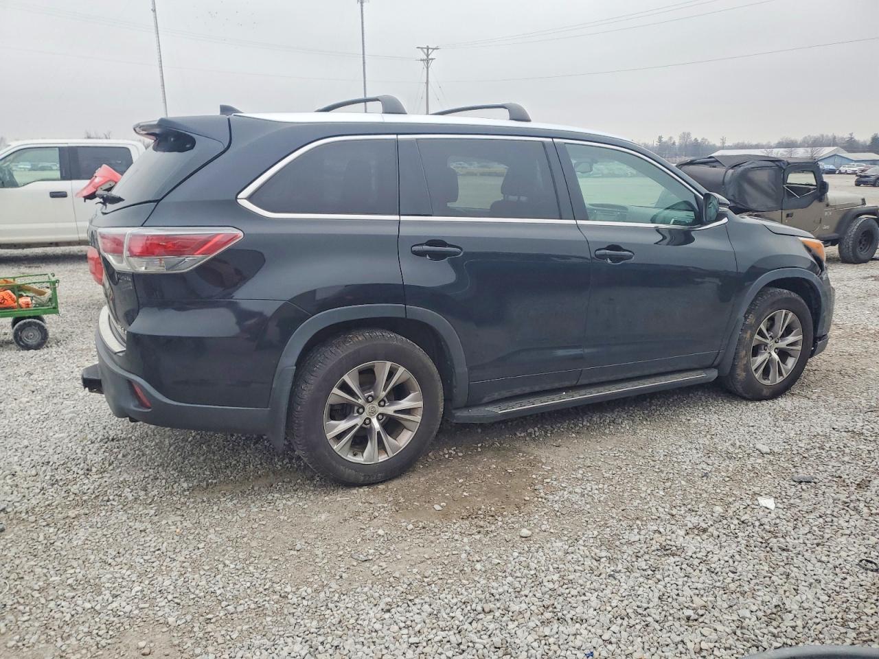 2015 TOYOTA HIGHLANDER