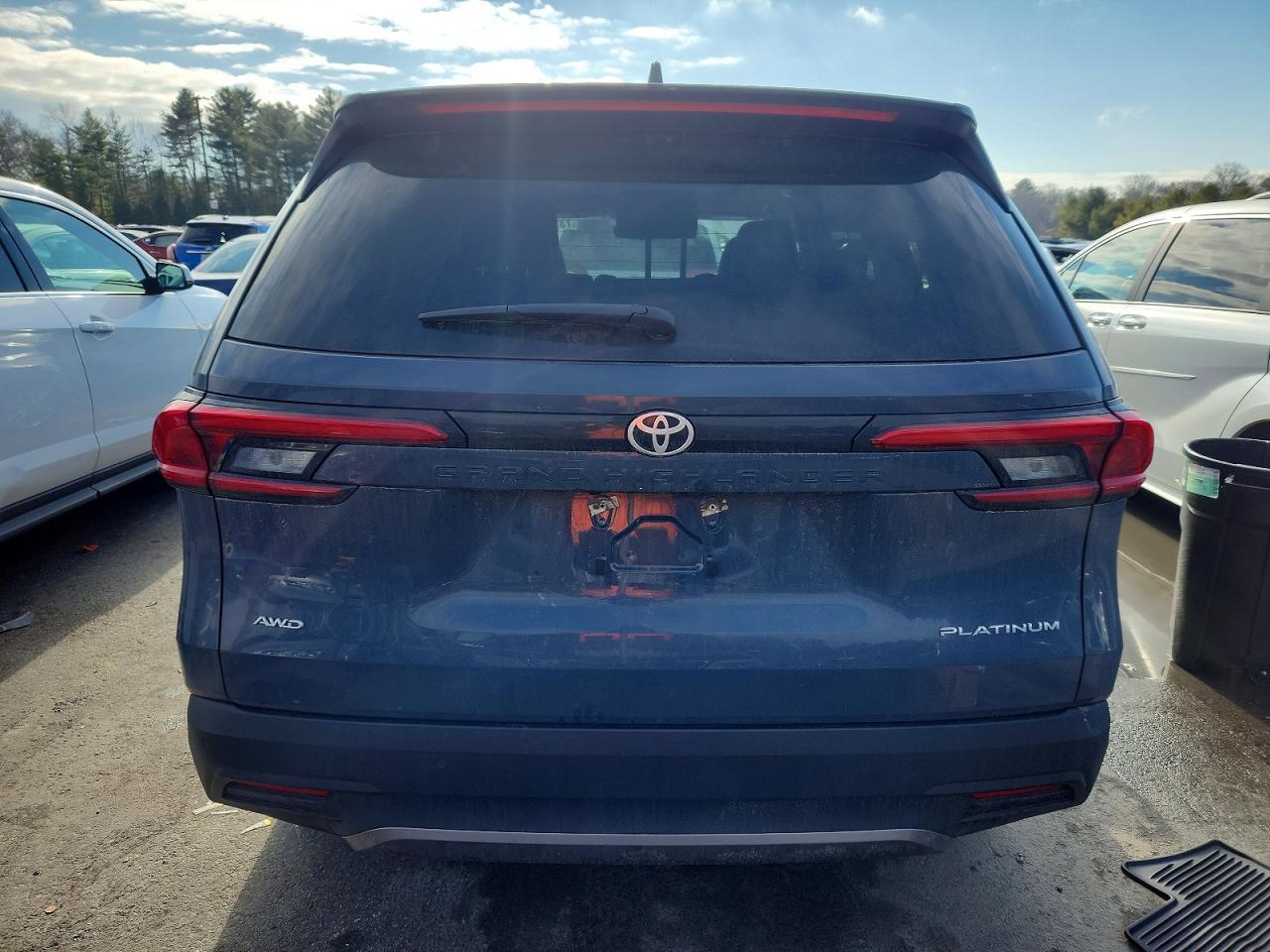 2024 TOYOTA HIGHLANDER